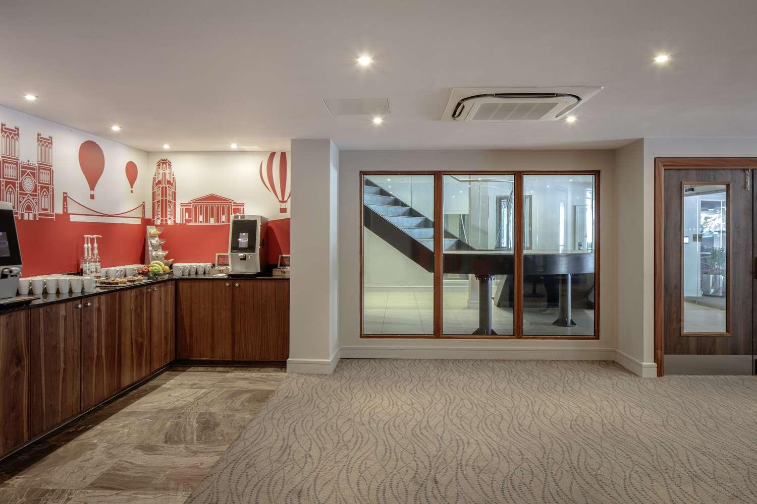 DOUBLETREE BY HILTON HOTEL BRISTOL CITY CENTRE(ex. Ramada Bristol City) — 8