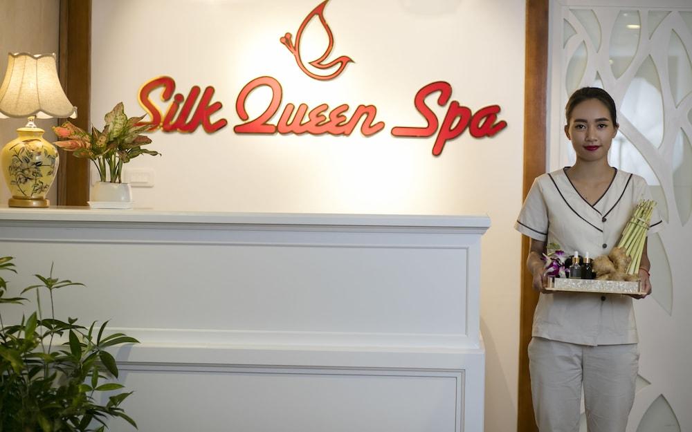 Silk Queen Hotel — 9