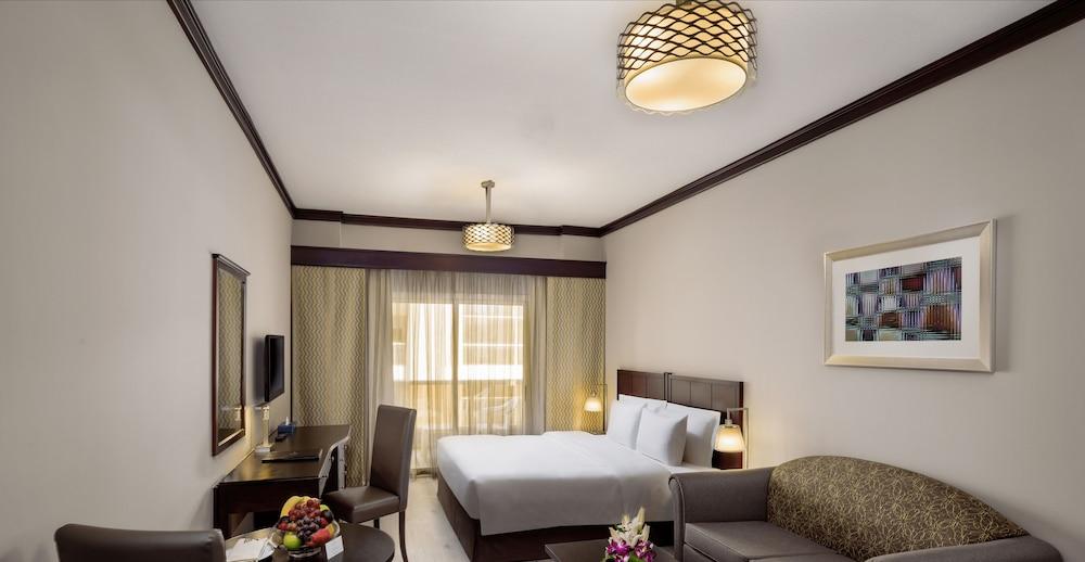 Savoy Crest Hotel Apartments — 8