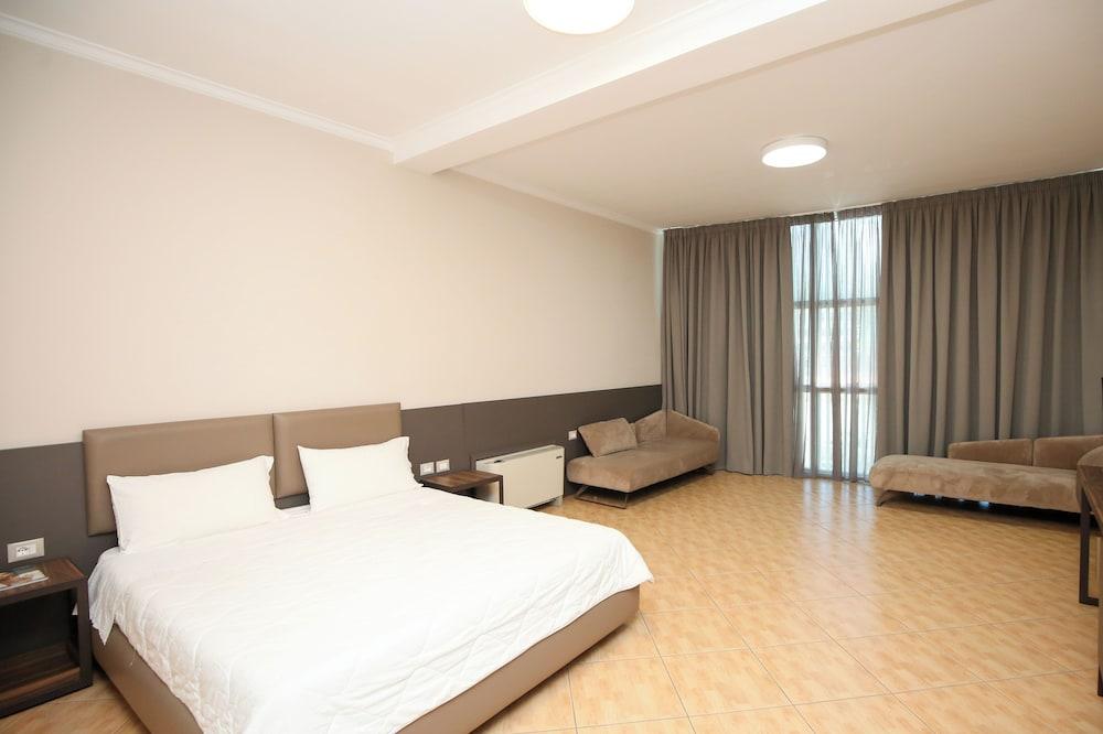 HOTEL PAVARESIA 998395 — 10