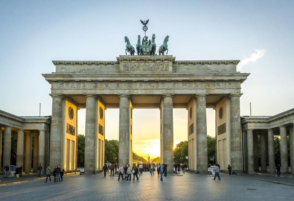 GRAND HYATT BERLIN — 4