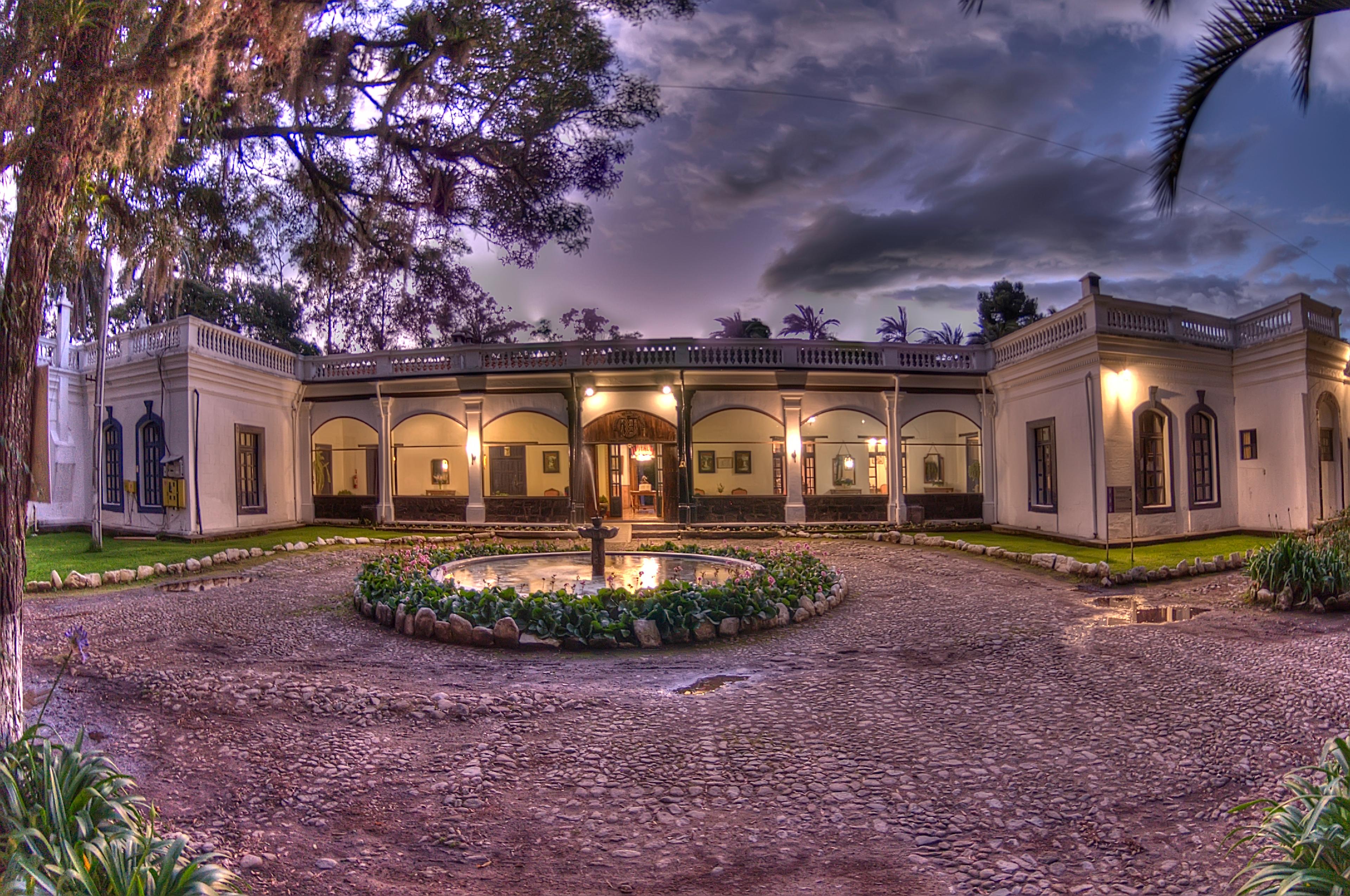 Hosteria Hacienda Pinsaqui — 1