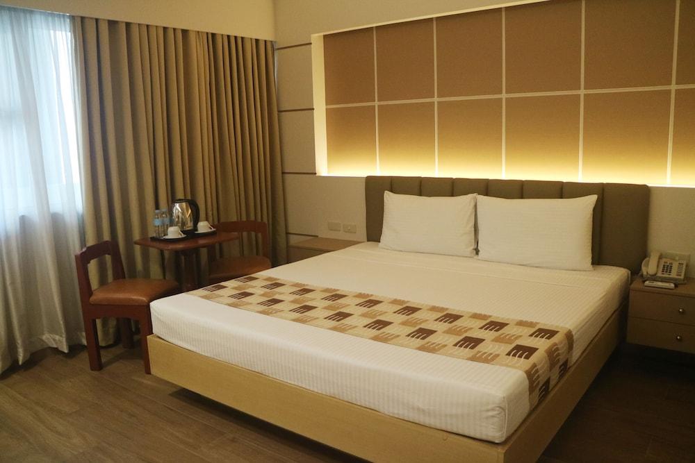LAS PALMAS HOTEL DE MANILA — 6