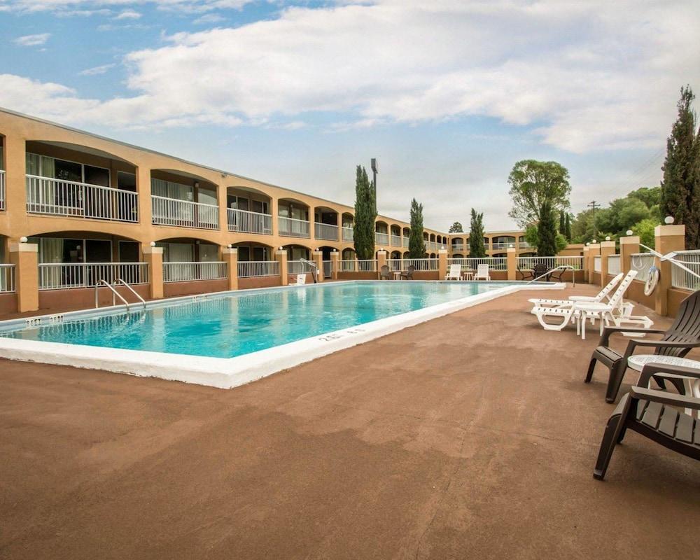 Quality Inn Alachua - Gainesville Area — 4