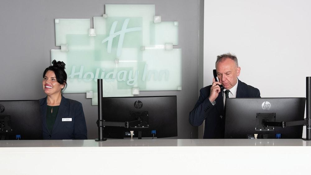 HOLIDAY INN LIVERPOOL — 7
