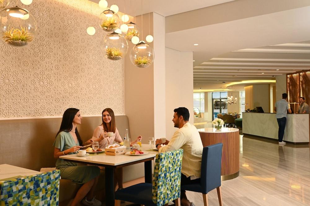 Arabian Park Dubai, an Edge by Rotana Hotel — 7