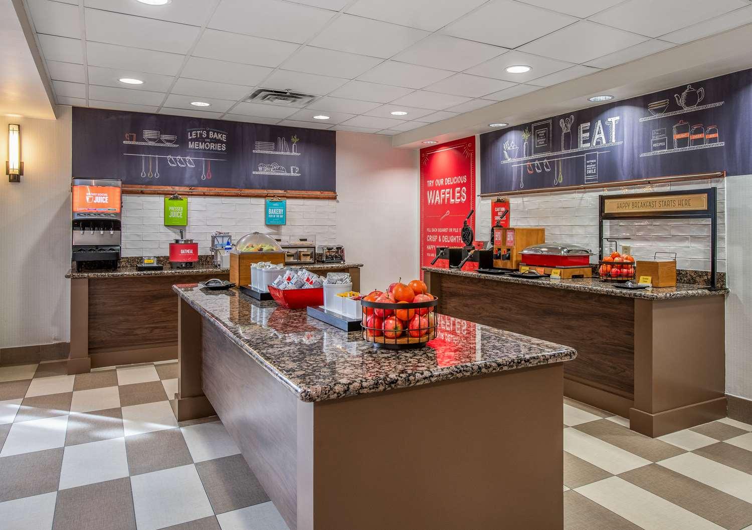 Hampton Inn Suites Dallas Allen — 4