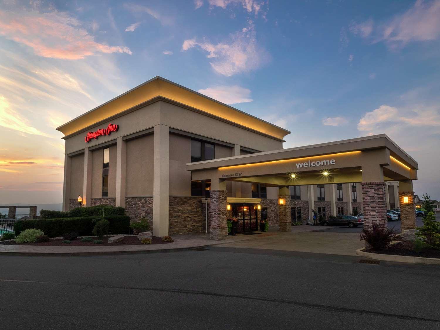 Hampton Inn Hazleton — 8