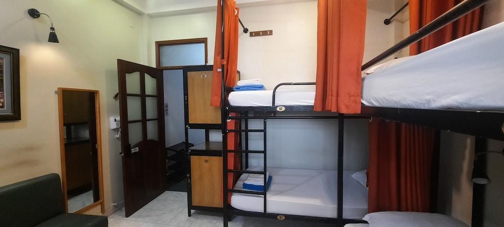 Long Hostel — 9