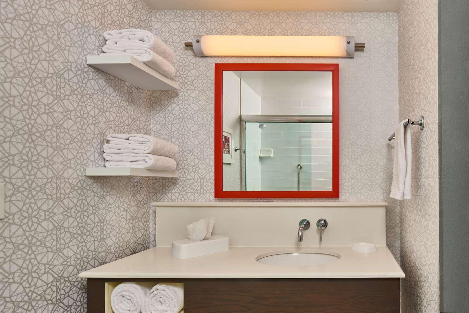 Hampton Inn Anchorage — 2
