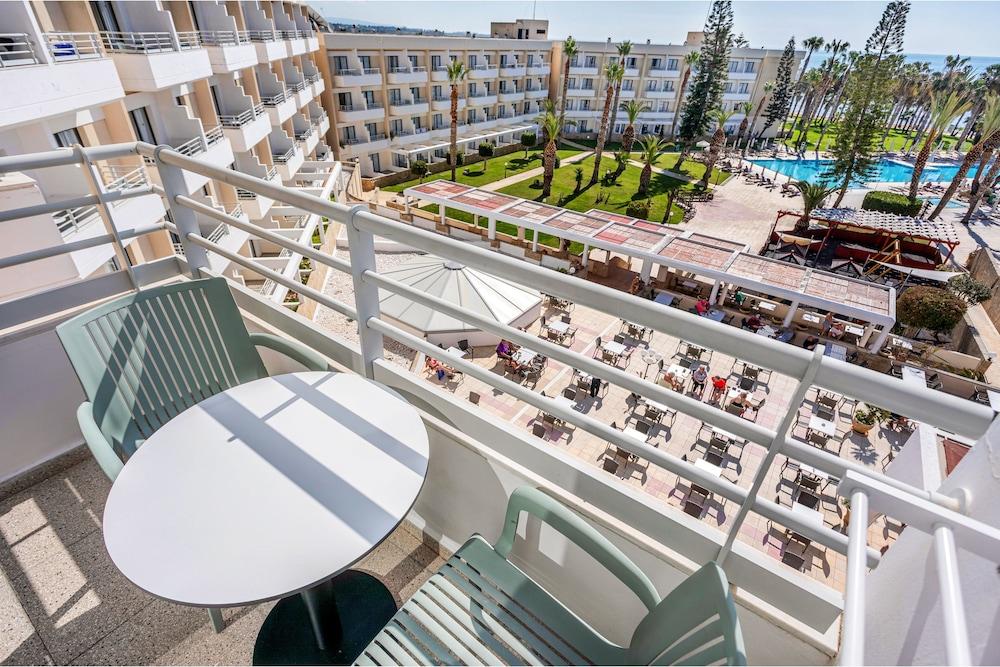 LOUIS PHAETHON BEACH HOTEL — 2