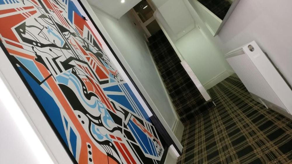 OYO Wave Crest Hotel — 2