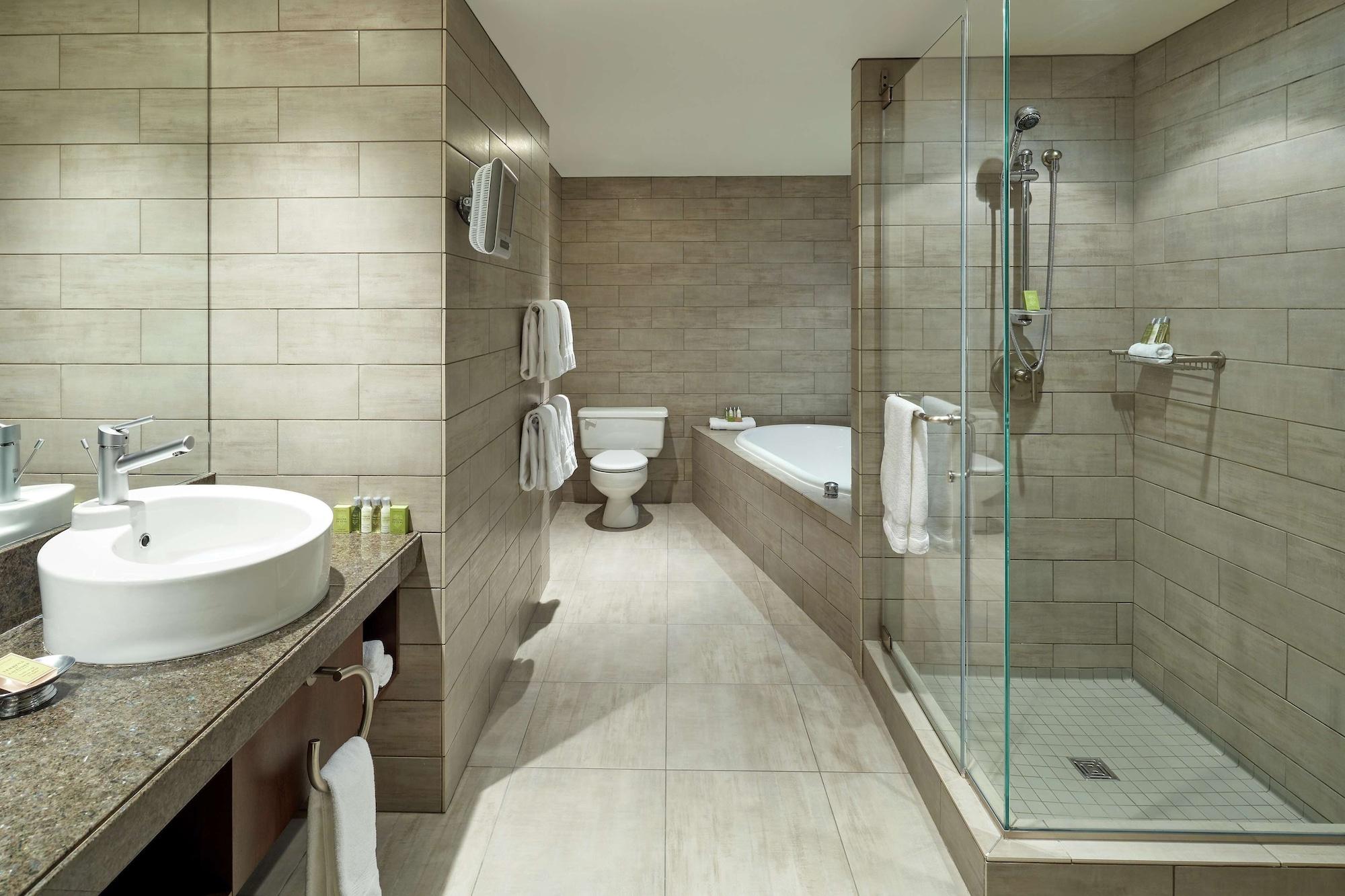 DoubleTree by Hilton Montreal — 6