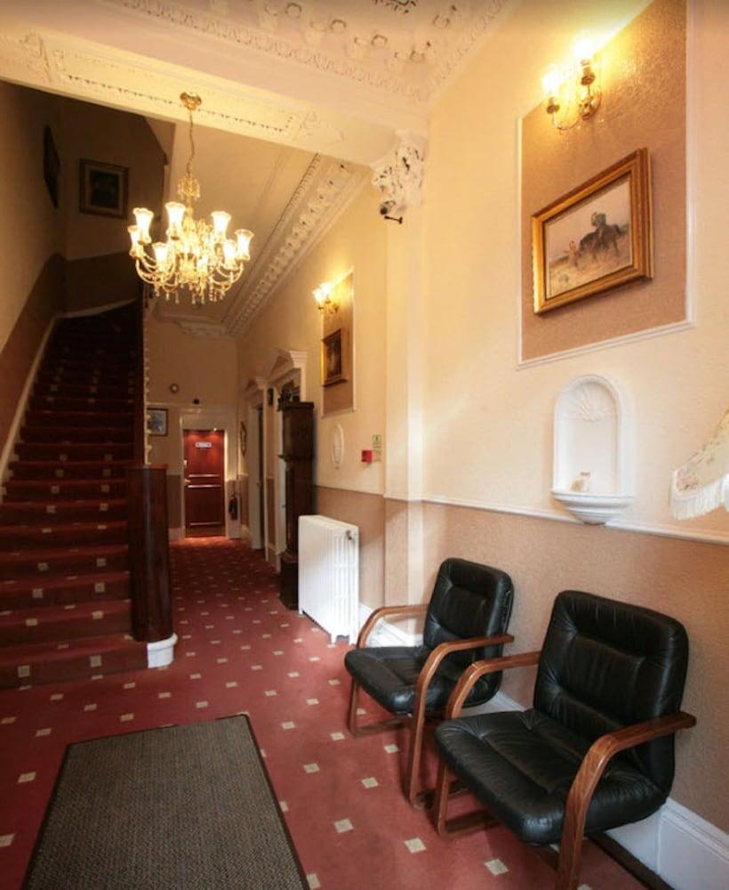 CLIFTON HOTEL