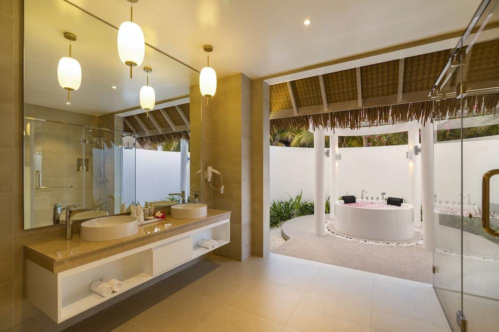 Bandos Maldives 19034 — 9