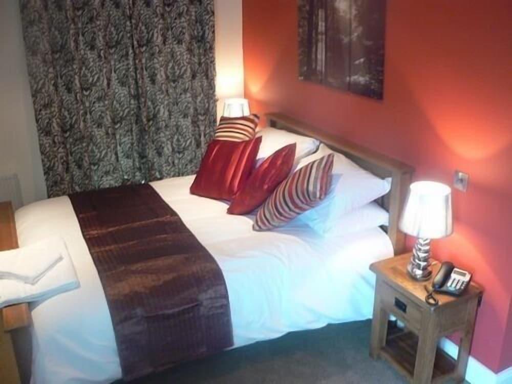 The Walnut Tree Inn — 5