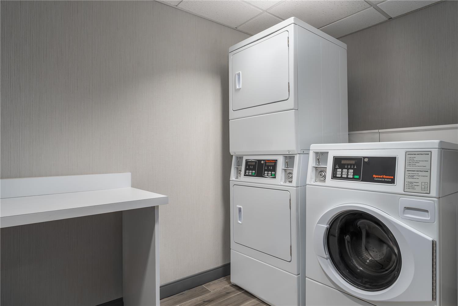 Hampton Inn Altoona — 3
