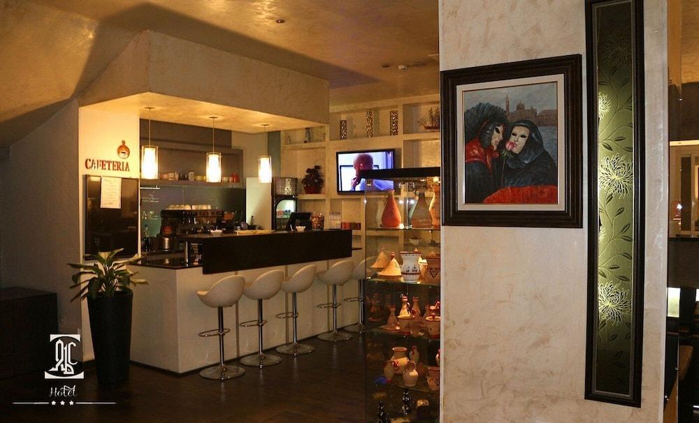 Abc Hotel — 7