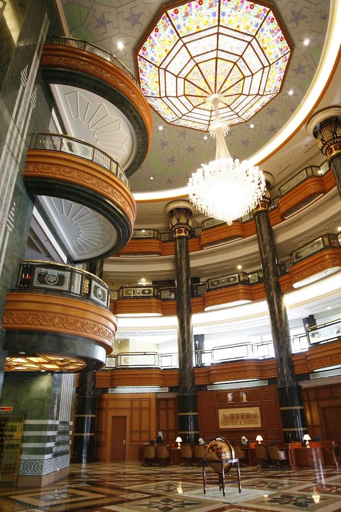 THE RIZQUN INTERNATIONAL HOTEL(MB) — 6