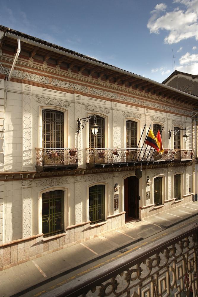 MANSION ALCAZAR — 2
