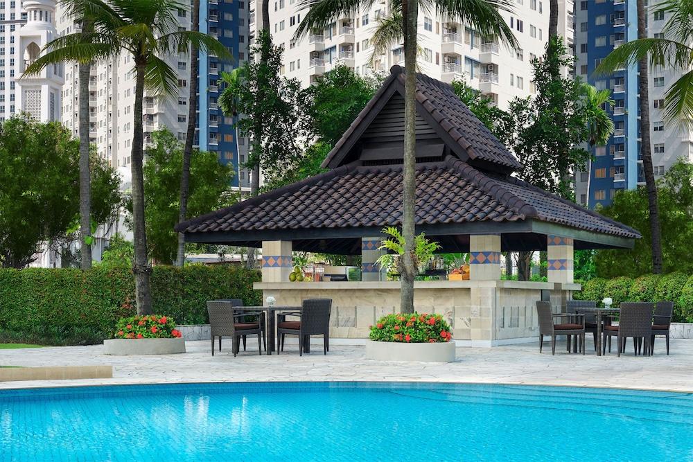 Shangri-La Hotel Jakarta — 3