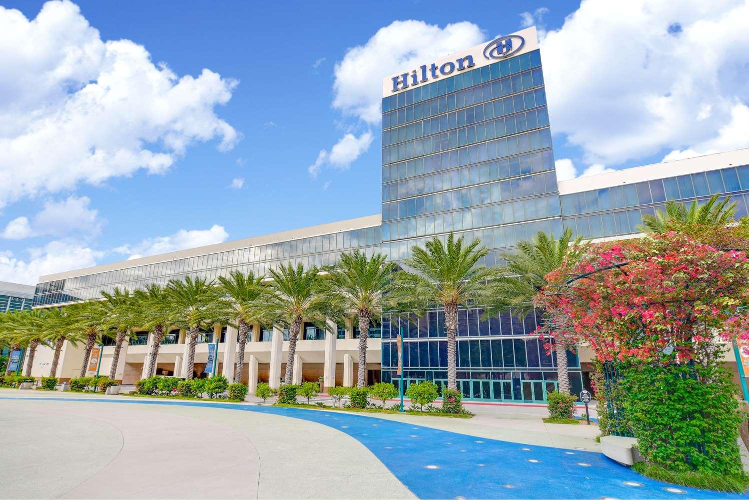 Hilton Anaheim — 7