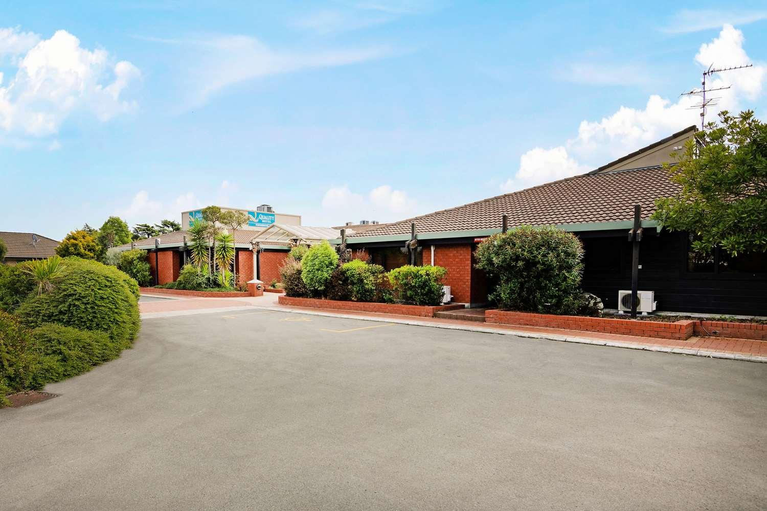 The Marlborough Riverside Hotel 92470 — 6