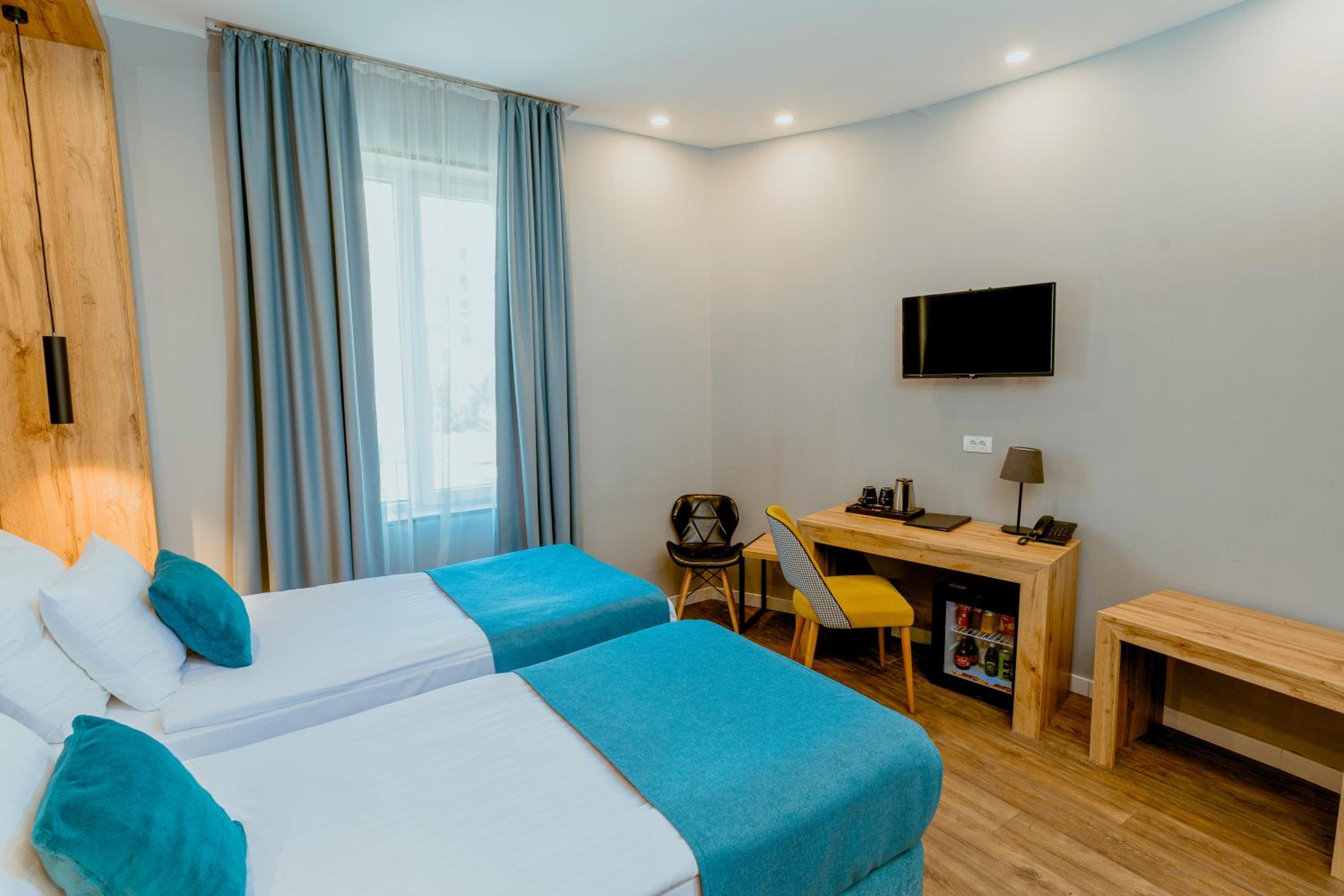 Golden Tulip Media Hotel — 10