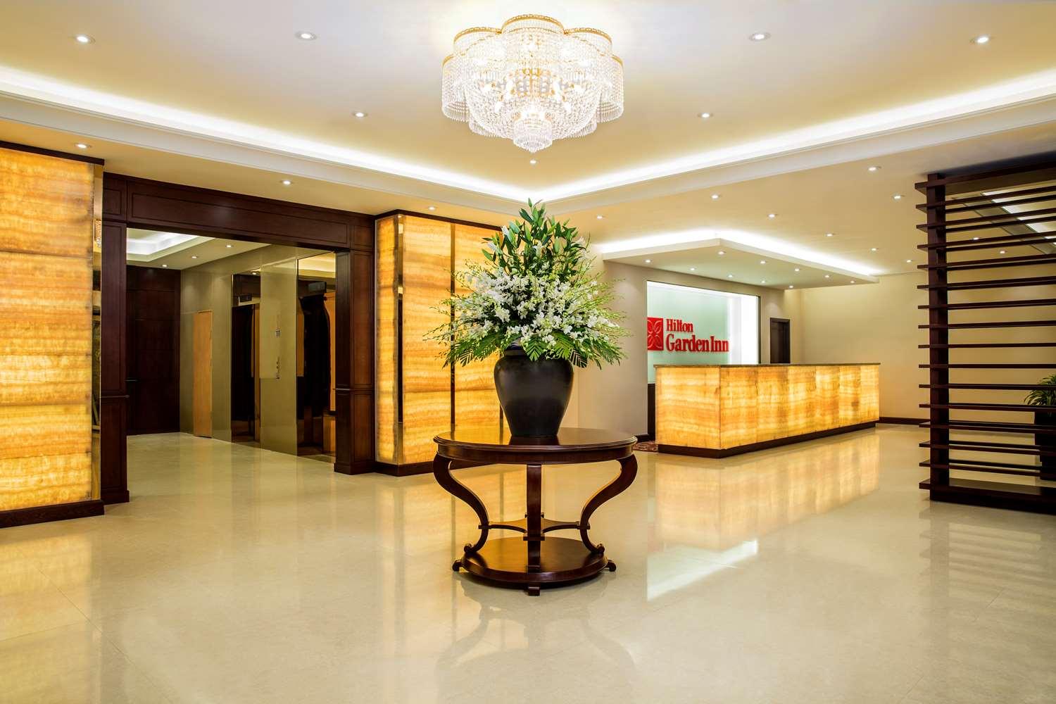 Hilton Garden Inn Hanoi — 5