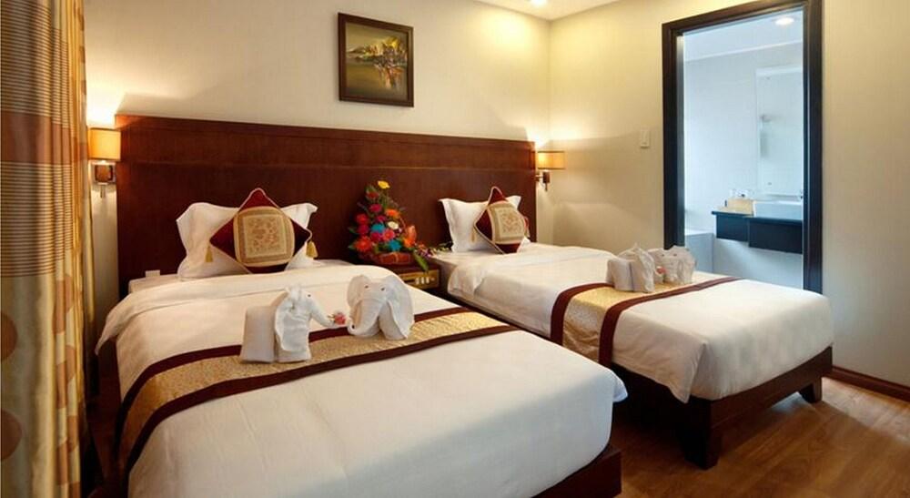 Gold Hotel Hue — 6