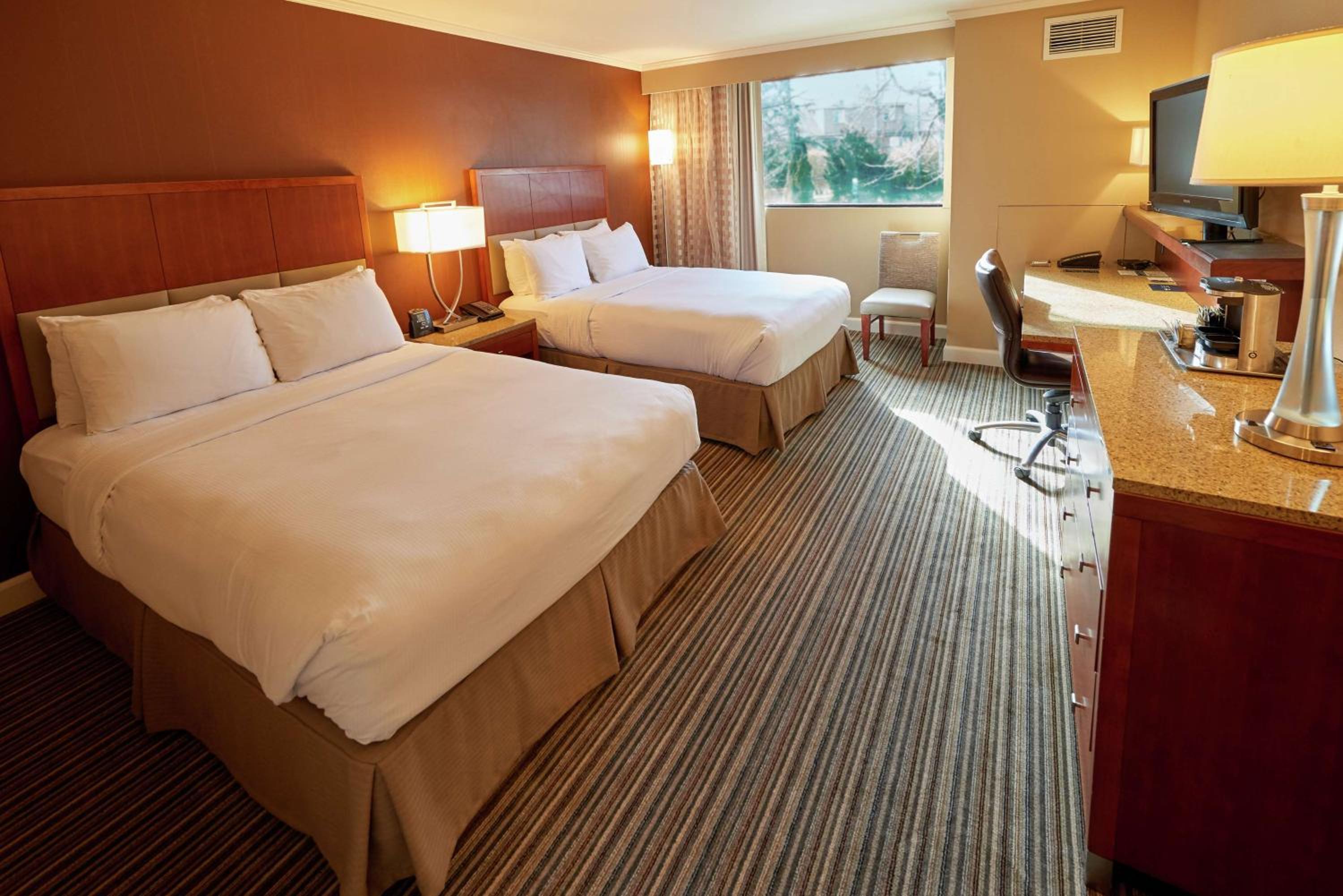 DoubleTree by Hilton Akron Fairlawn — 10