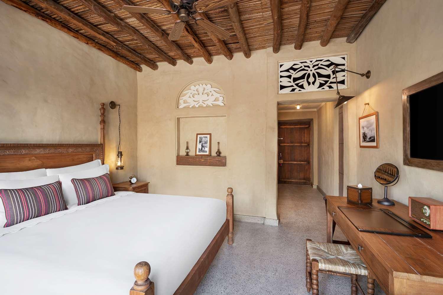 Al Seef Heritage Hotel Dubai Curio Collection By Hilton — 8