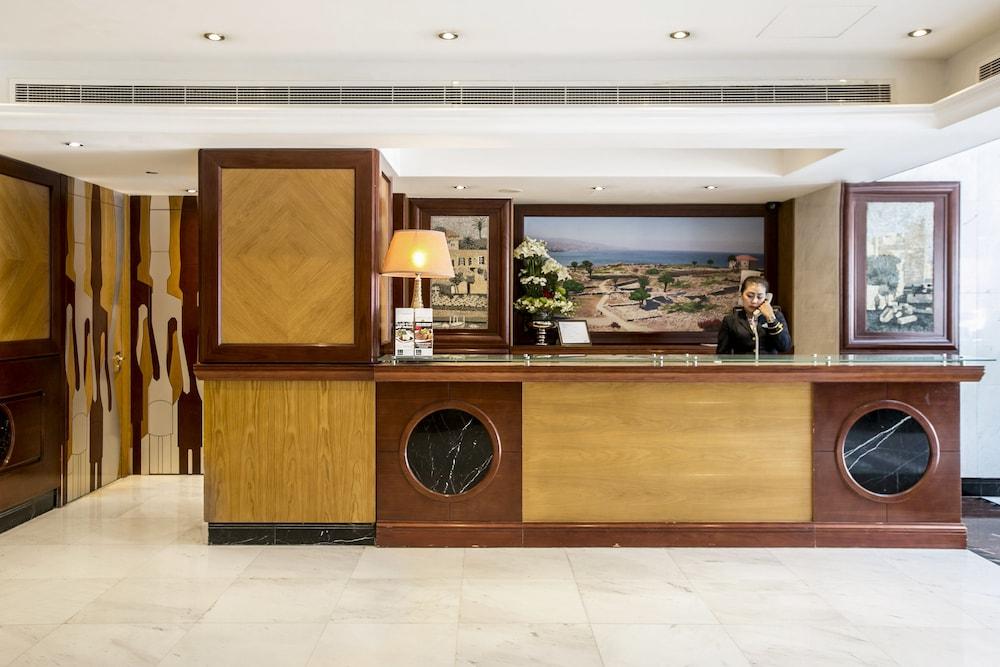 Social Hotel — 8