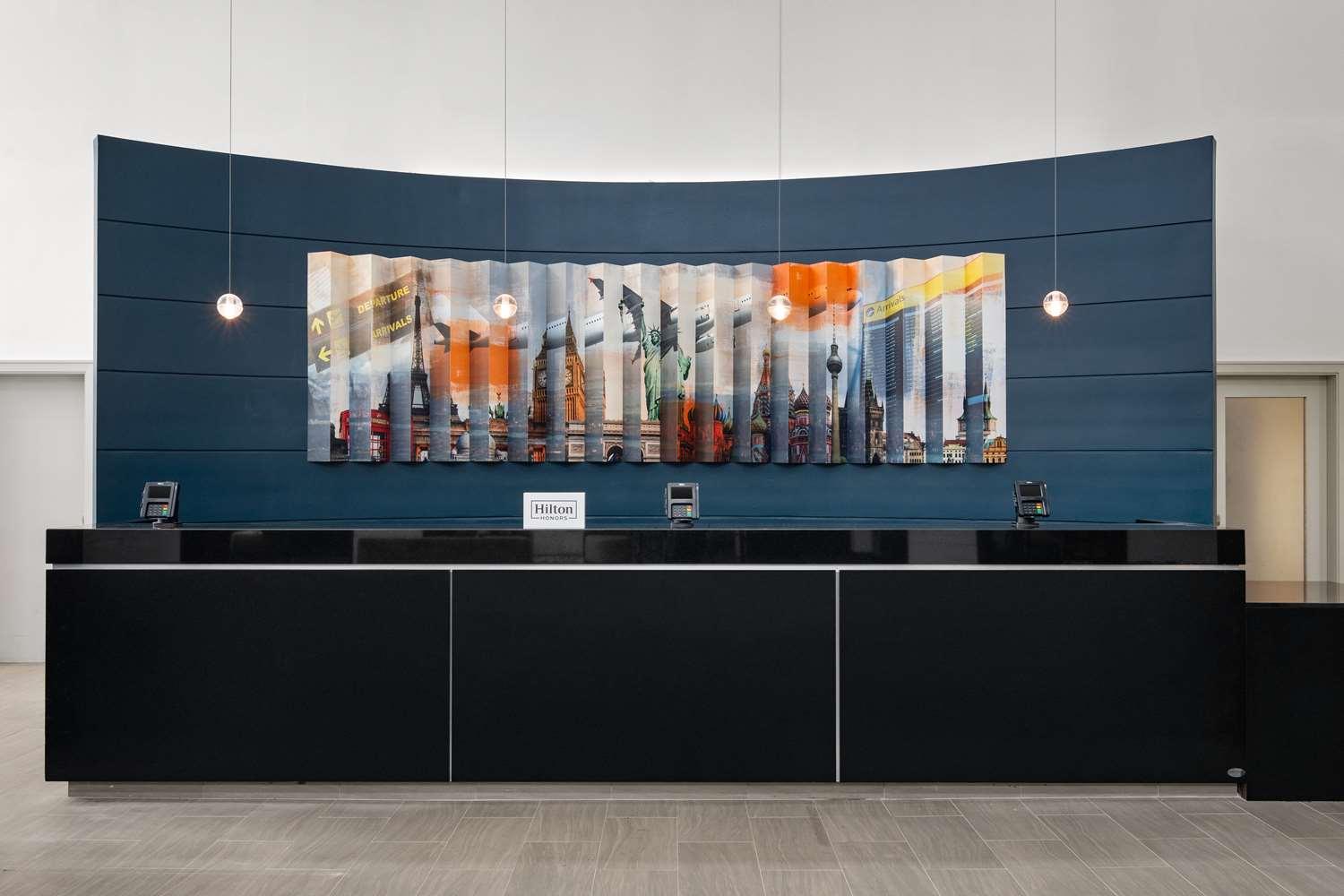 Embassy Suites by Hilton Newark Airport — 9