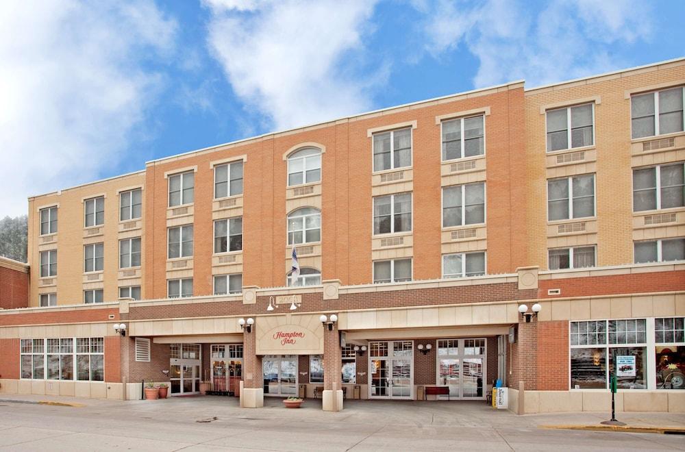 Hampton Inn Deadwood At Tin Lizzie Gaming Resort Sd — 1