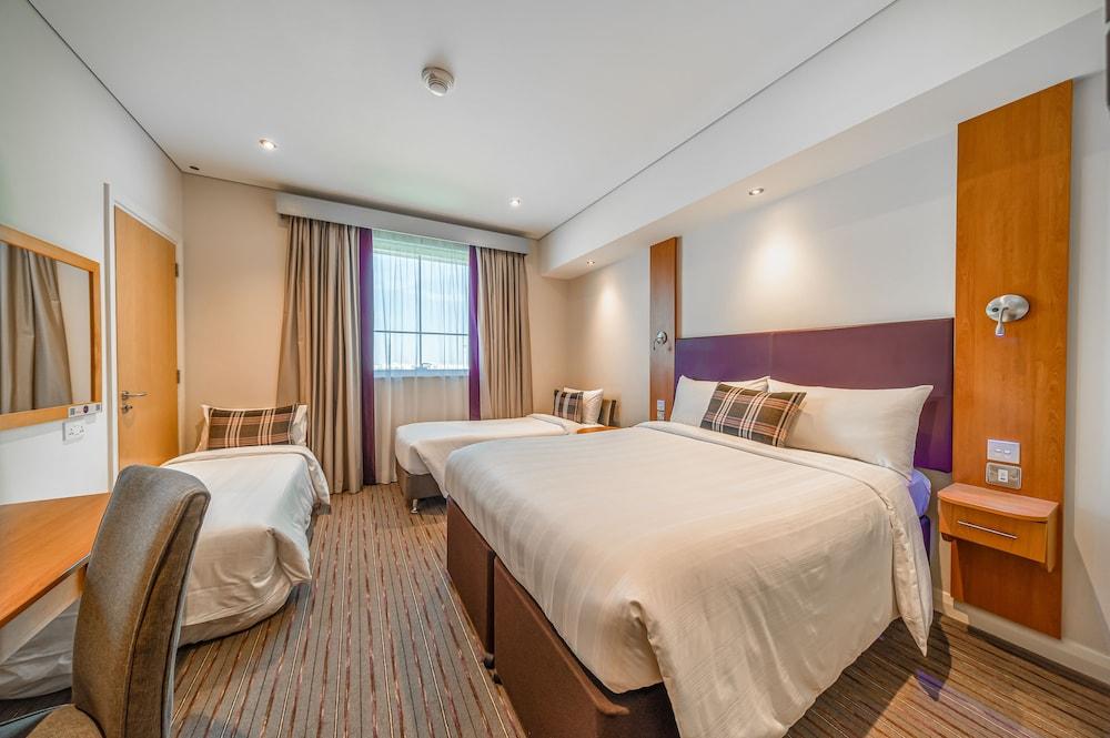 Premier Inn Silicon Oasis — 8