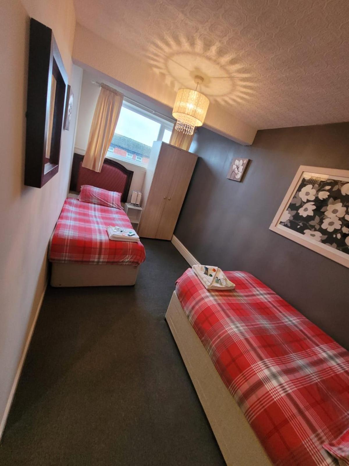 The New Oxford Hotel — 3