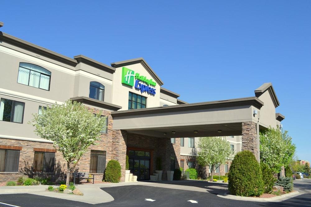 HOLIDAY INN EXPRESS HOTEL AND SUITES BOZEMAN WEST — 2
