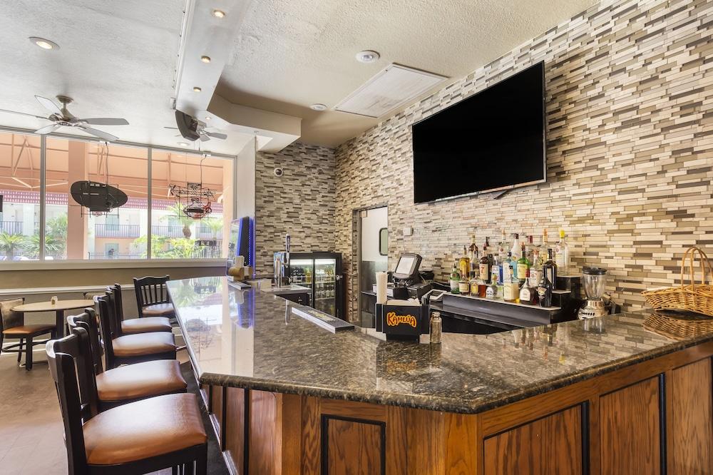 Clarion Inn and Suites Central Clearwater Beach FL — 9