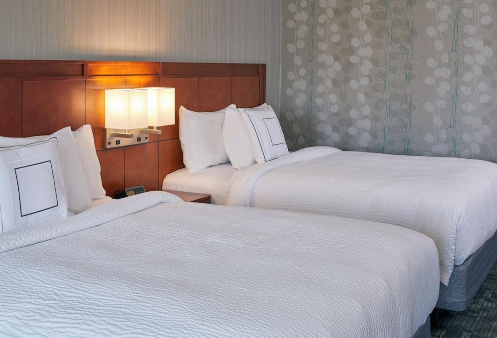 Courtyard by Marriott Albany Thruway — 8
