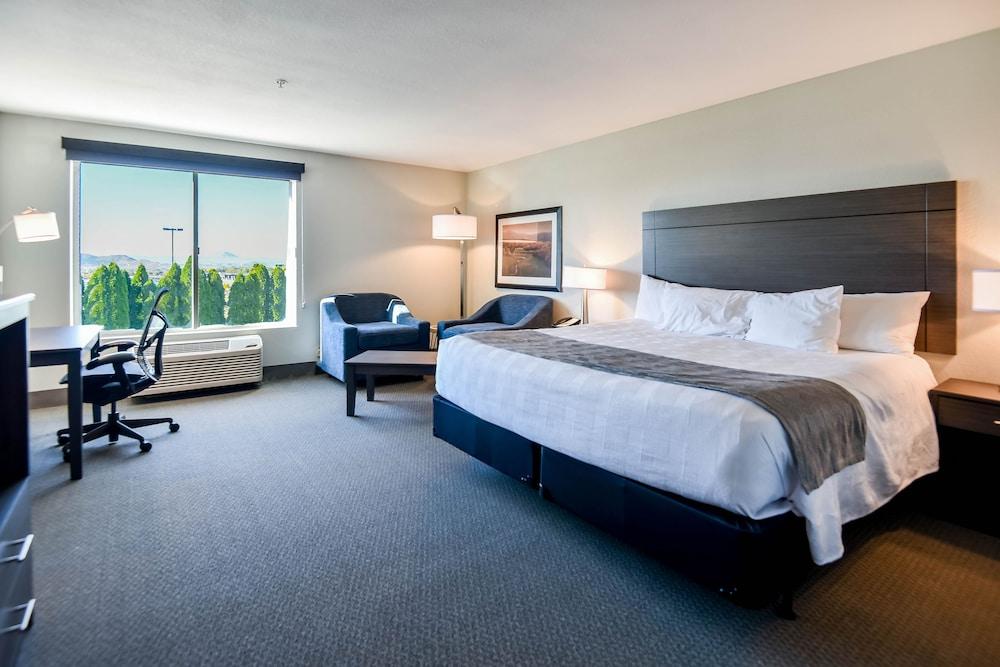 Shutters Hotel — 10