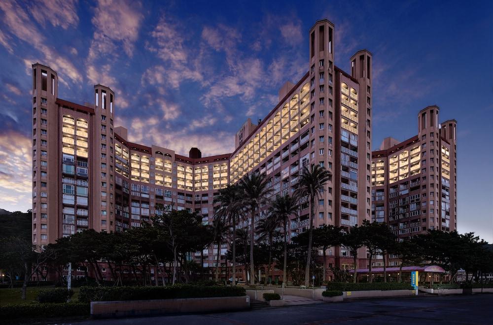 Howard Beach Resort Green Bay 884055 — 1