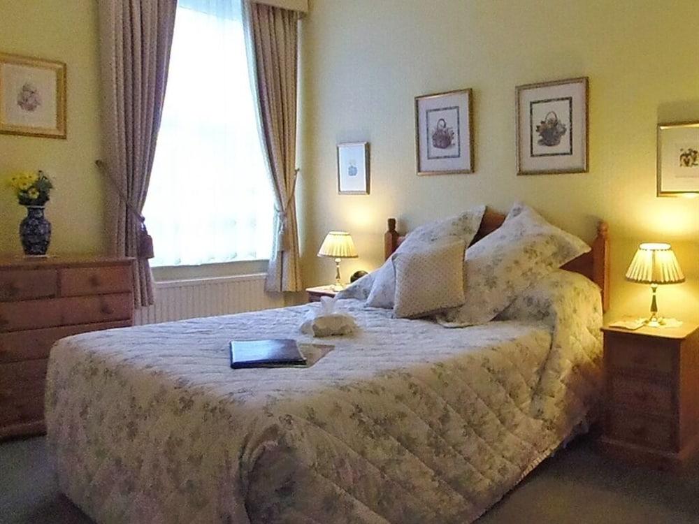 City Guest House — 4