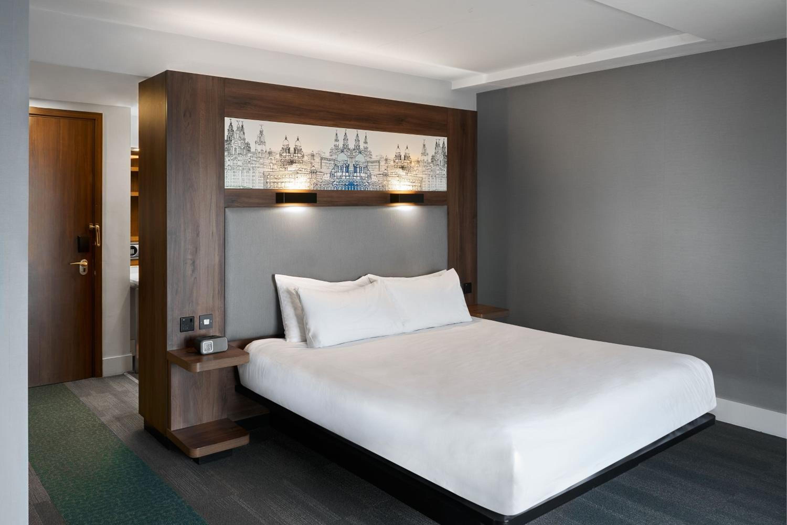 ALOFT LIVERPOOL — 9