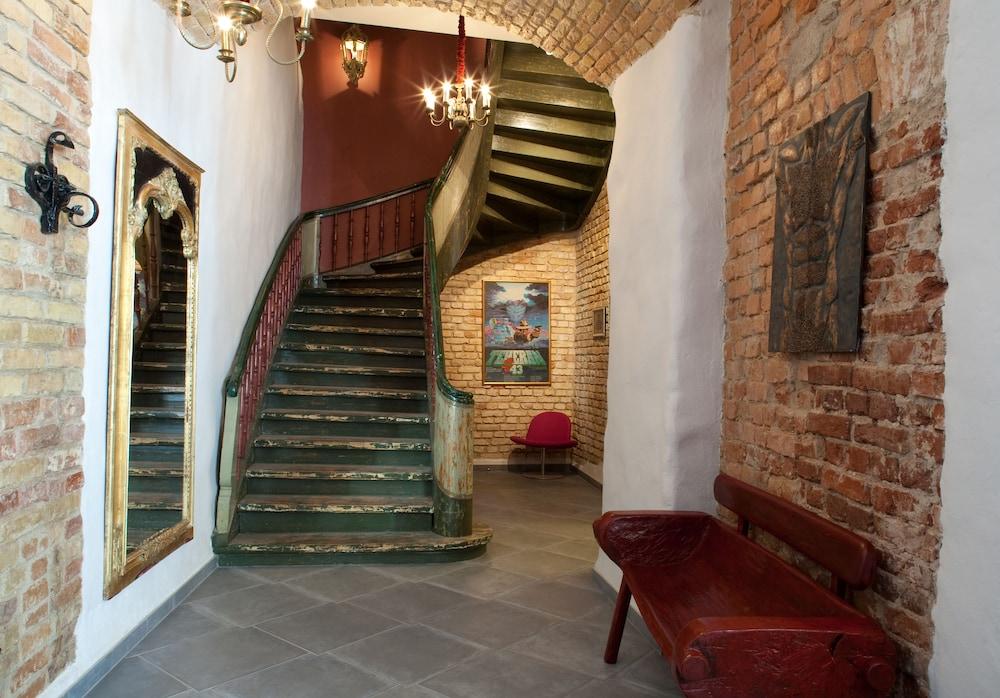 Justus Hotel 1058438 — 10