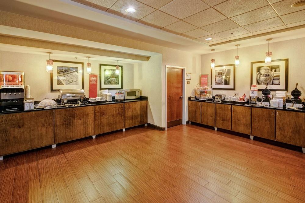 Hampton Inn Elizabeth City — 4