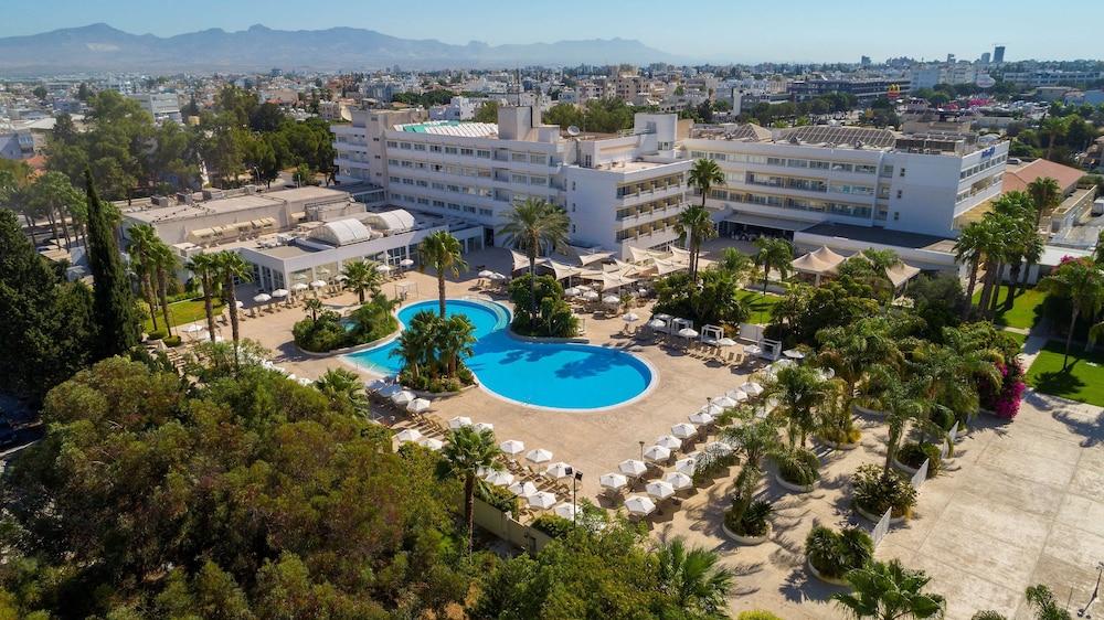 Hilton Nicosia — 3