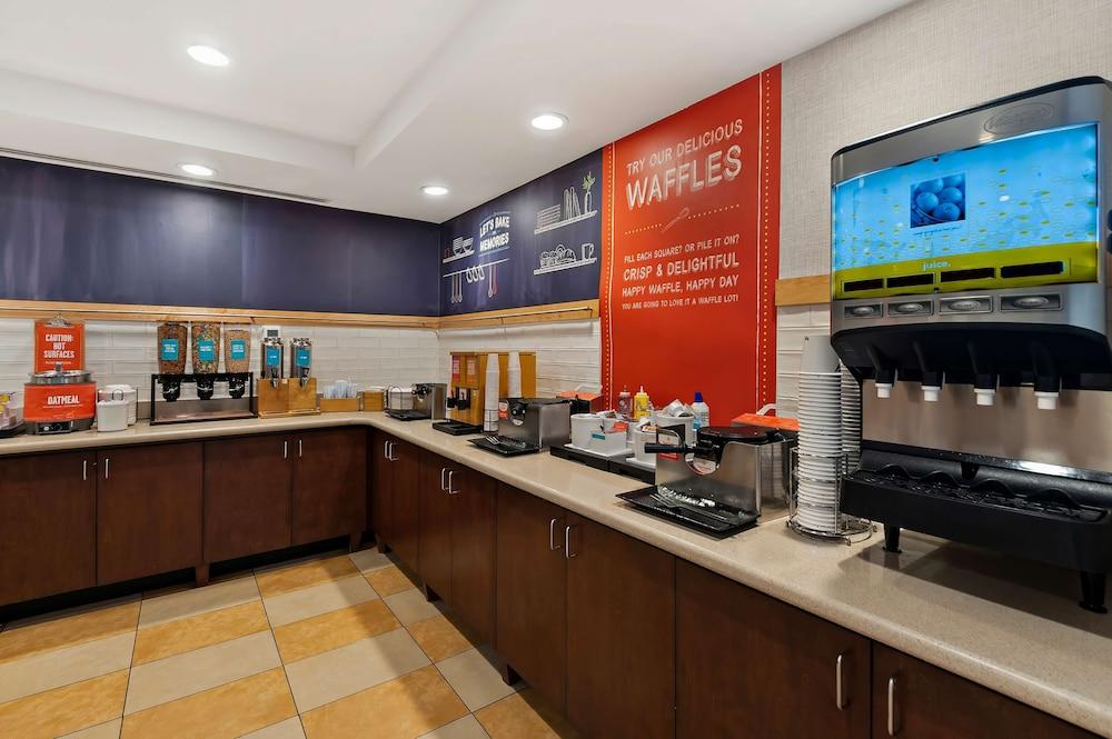 Hampton Inn & Suites Fort Belvoir Alexandria South — 3