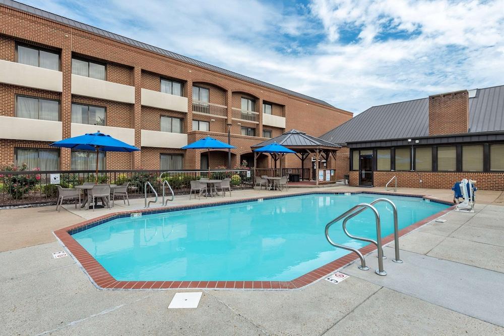 Comfort Suites Chesapeake - Norfolk