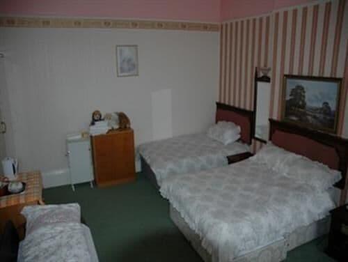 Eglinton Guest House — 8